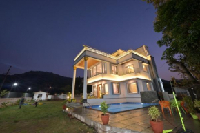 White Castle Villa by Tropicana Stays